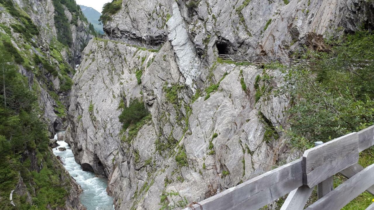 Haus Gartenheim Kals-am Großglockner Eksteriør bilde